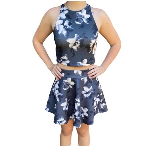 HOLLISTER 2 Piece Set Scuba Dress Skirt & Top Floral Print - S/M - Picture 1 of 5